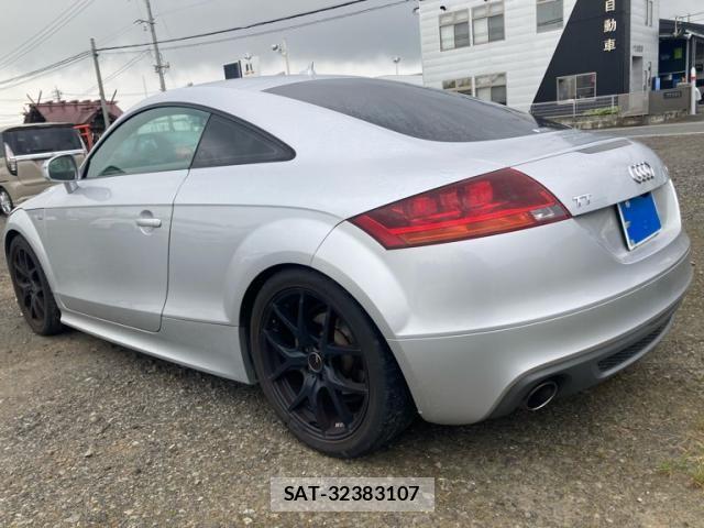 Audi TT 2011-12 8228978-7