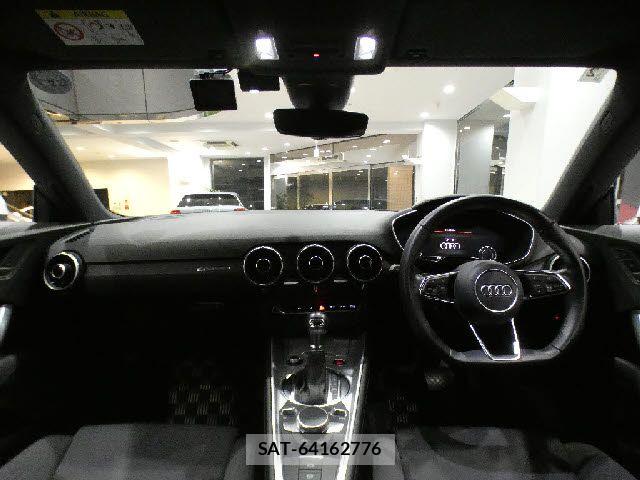 Audi TT 2017-02 8411306-16