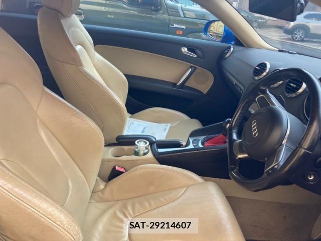 Audi TT 2008-03 8411310-5