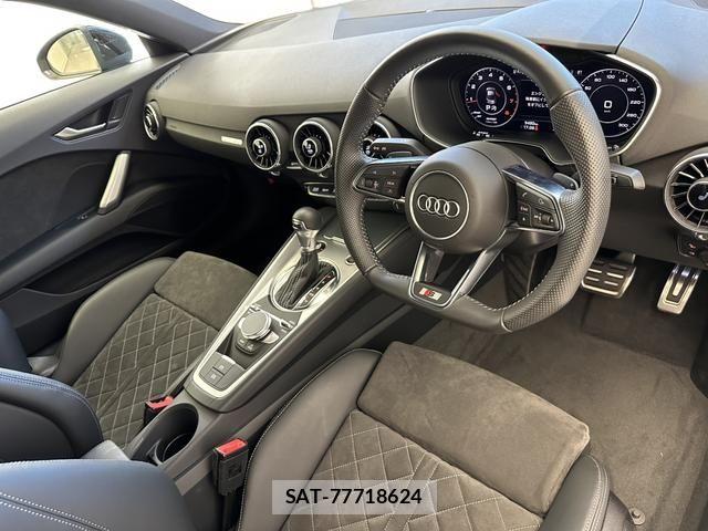 Audi TT 2022-05 8411303-1