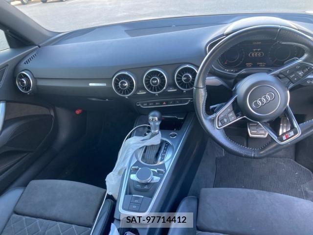 Audi TT 2021-09 8523652-11
