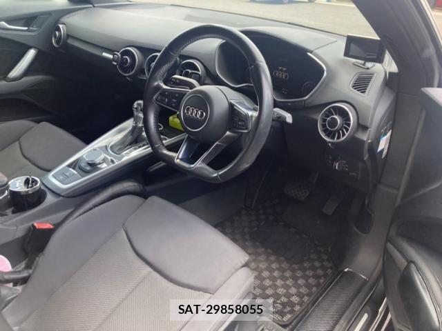 Audi TT 2016-03 8561220-4