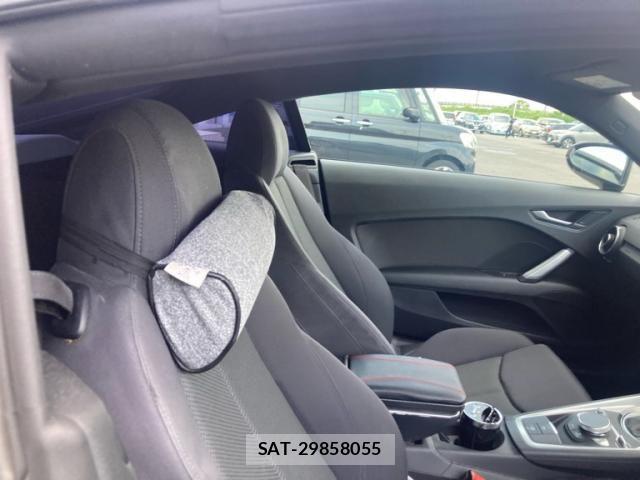 Audi TT 2016-03 8561220-5