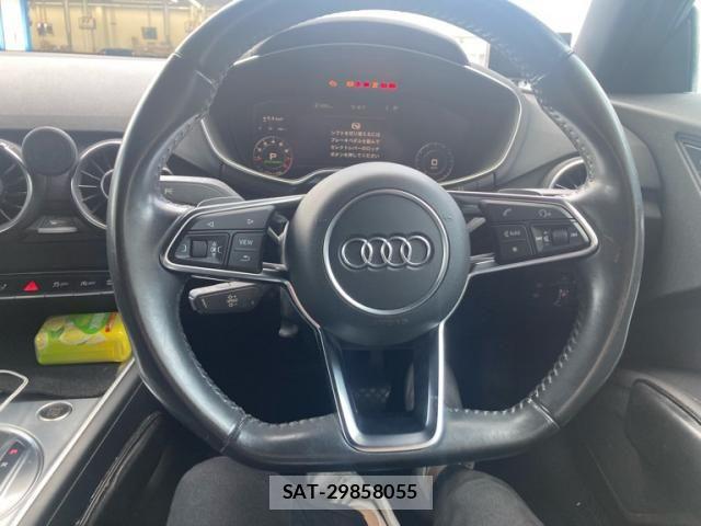 Audi TT 2016-03 8561220-6