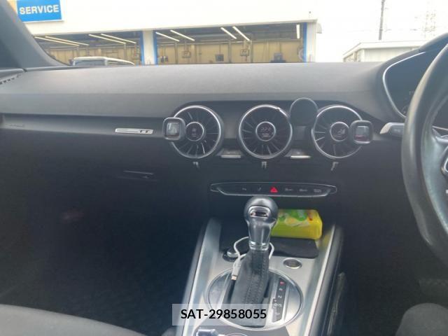 Audi TT 2016-03 8561220-7