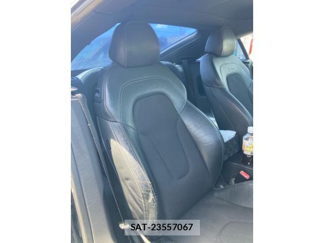 Audi TT 2010-10 8625885-7