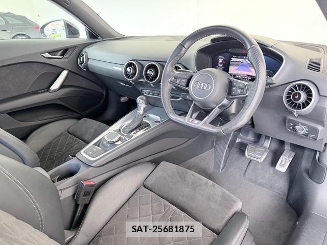 Audi TT 2022-02 8740672-1