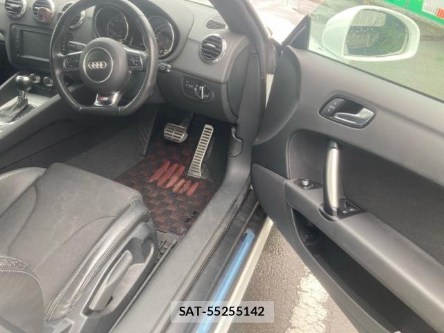 Audi TT 2012-07 8848286-11
