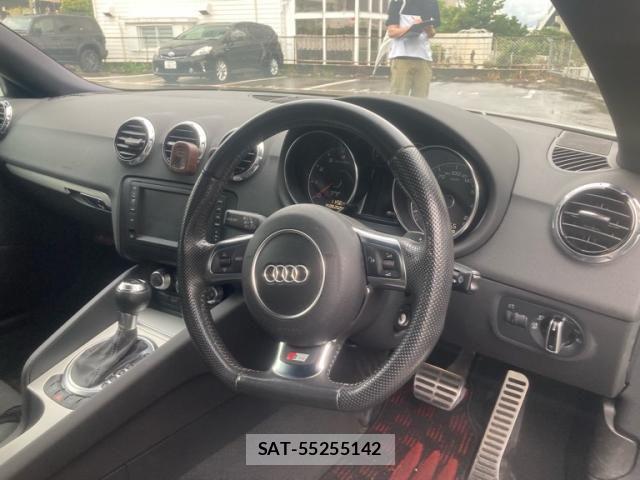 Audi TT 2012-07 8848286-12