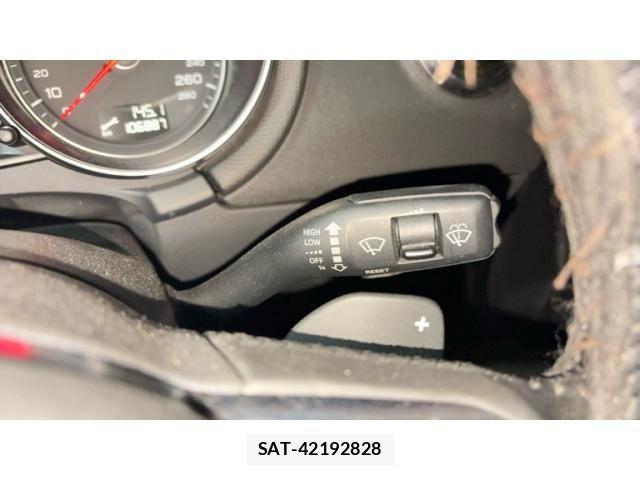 Audi TT 2008-12 8878765-13