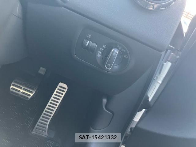 Audi TT 2006-10 8883328-9