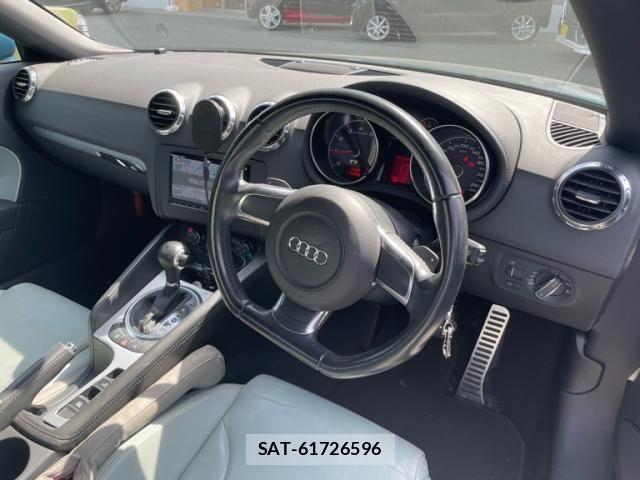 Audi TT ROADSTER 2007-12 8098087-12