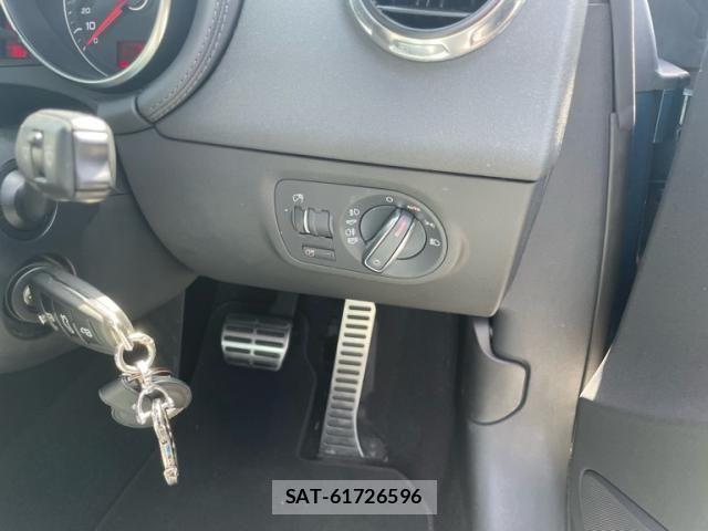Audi TT ROADSTER 2007-12 8098087-15