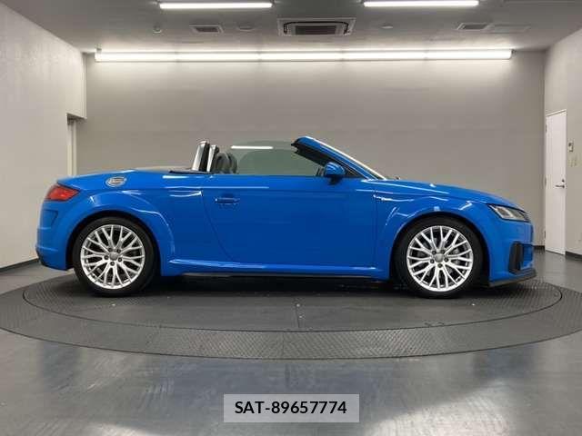 Audi TT ROADSTER 2020-02 8313189-5