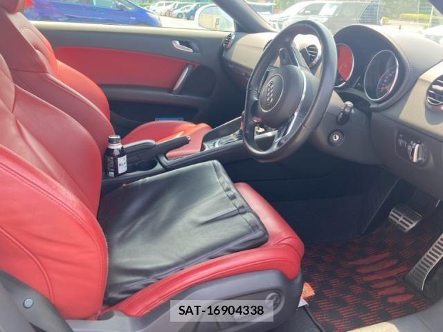 Audi TT ROADSTER 2013-06 8364852-10