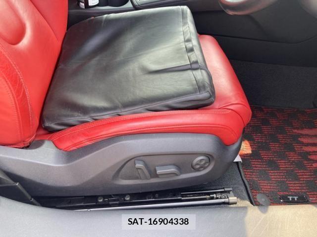 Audi TT ROADSTER 2013-06 8364852-12