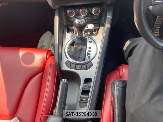 Audi TT ROADSTER 2013-06 8364852-18