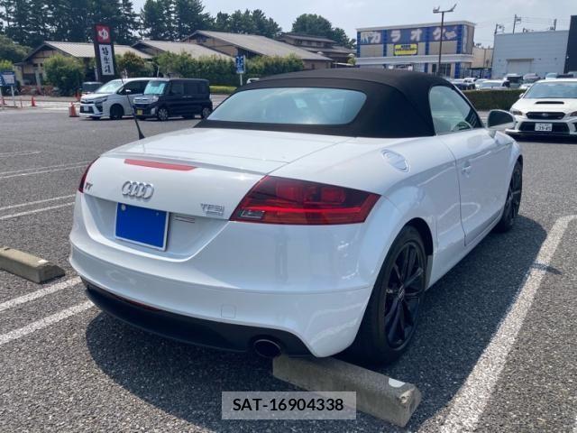 Audi TT ROADSTER 2013-06 8364852-4