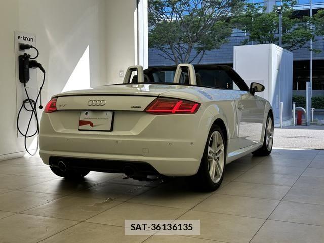 Audi TT ROADSTER 2016-09 8523655-9