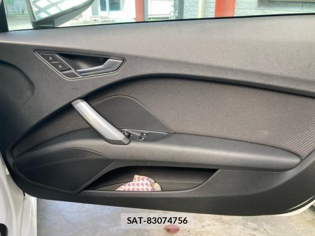 Audi TT ROADSTER 2016-06 8740682-12