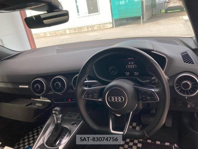 Audi TT ROADSTER 2016-06 8740682-18