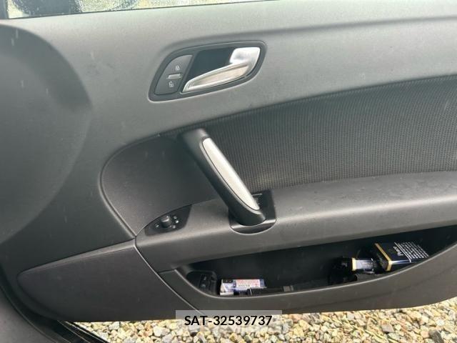Audi TT ROADSTER 2010-09 8827933-11
