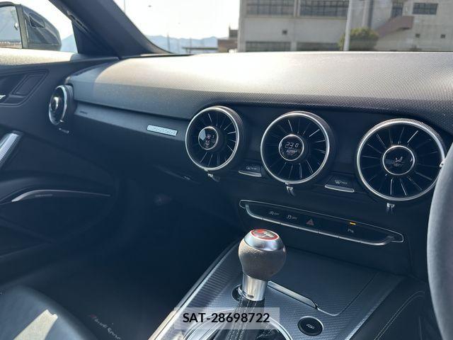 Audi TT 2017-05 4638122-9
