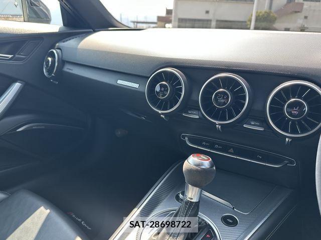 Audi TT 2017-05 4638122-12