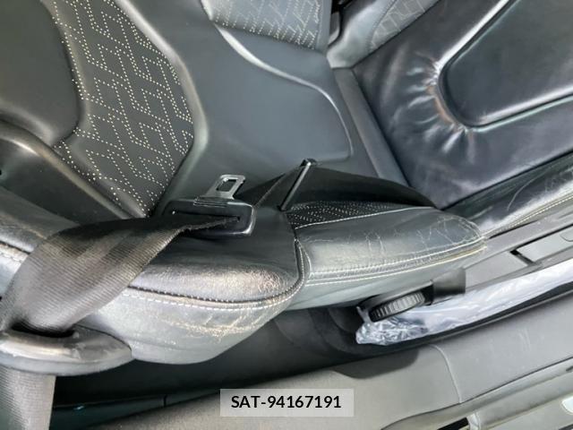 Audi TT 2010-04 7615115-10