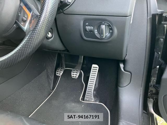 Audi TT 2010-04 7615115-13