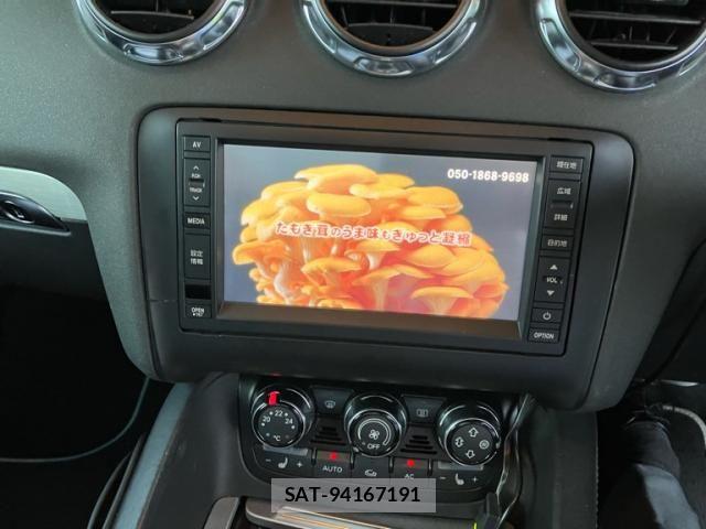 Audi TT 2010-04 7615115-19