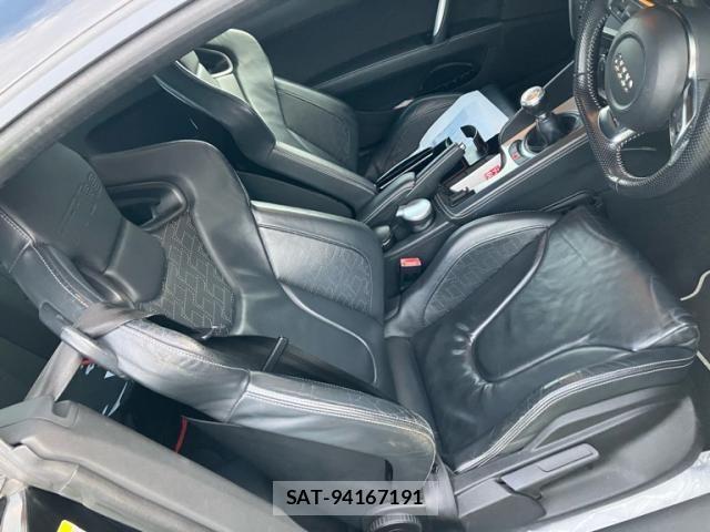 Audi TT 2010-04 7615115-7