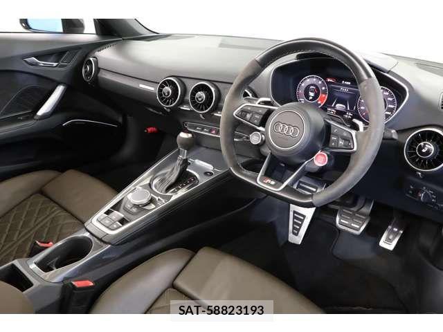 Audi TT 2017-06 3413749-7