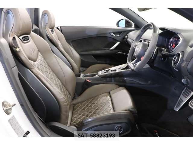 Audi TT 2017-06 3413749-8