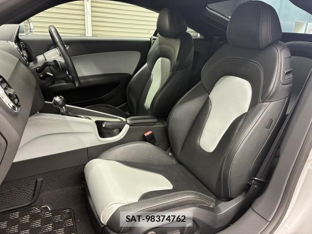 Audi TTS 2011-10 6610655-16
