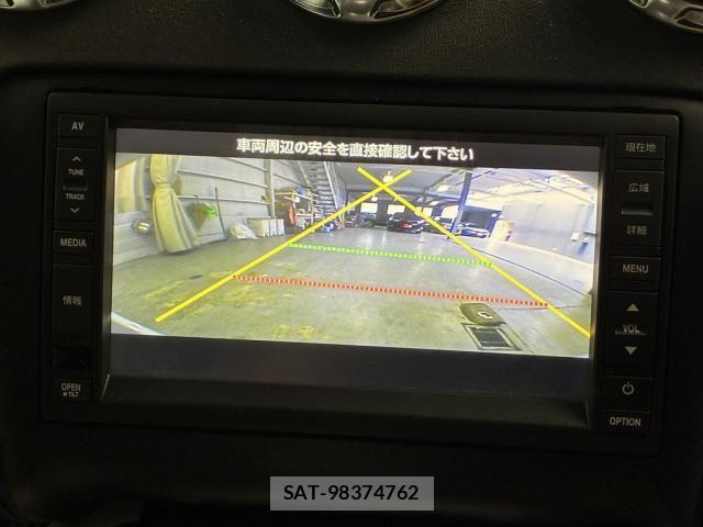 Audi TTS 2011-10 6610655-24
