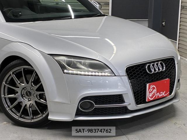 Audi TTS 2011-10 6610655-5