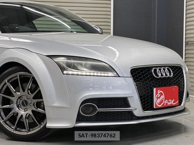 Audi TTS 2011-10 6610655-6