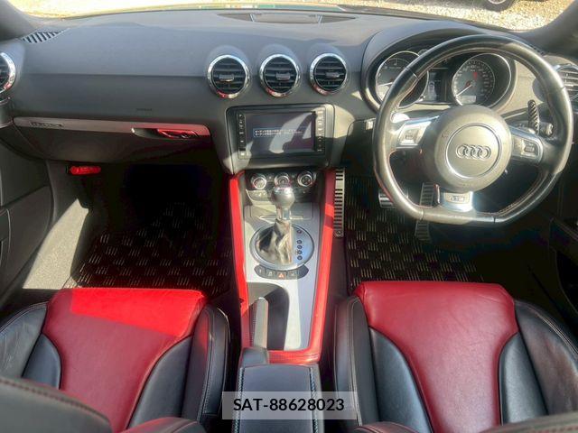 Audi TTS 2010-08 7271559-9