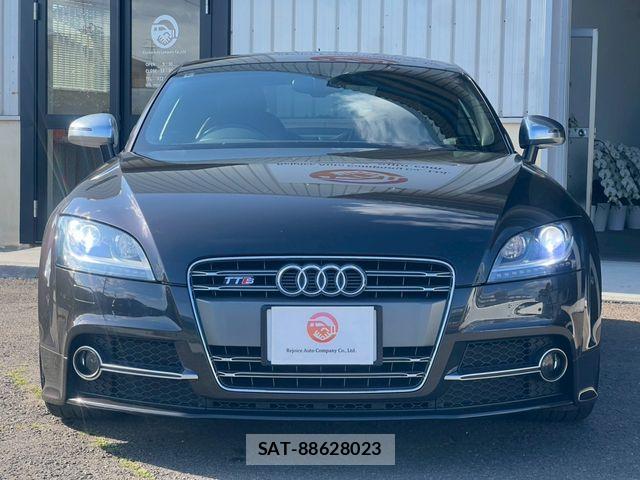 Audi TTS 2010-08 7271559-3