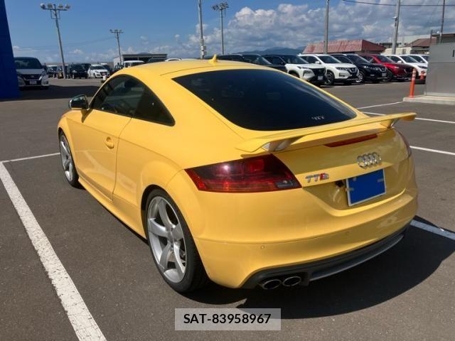 Audi TTS 2014-10 8364854-1