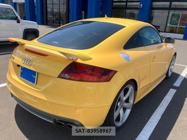 Audi TTS 2014-10 8364854-5