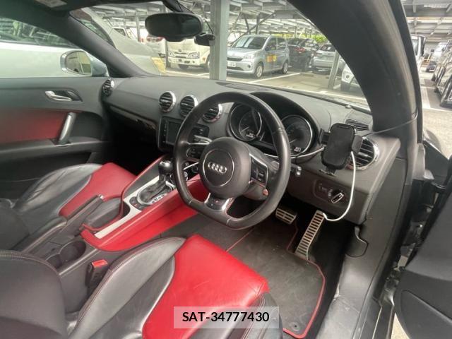 Audi TTS 2010-09 8371454-9