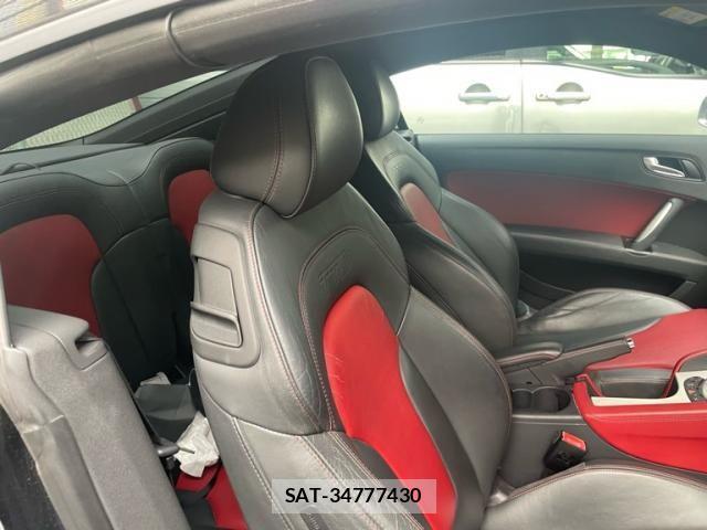 Audi TTS 2010-09 8371454-10