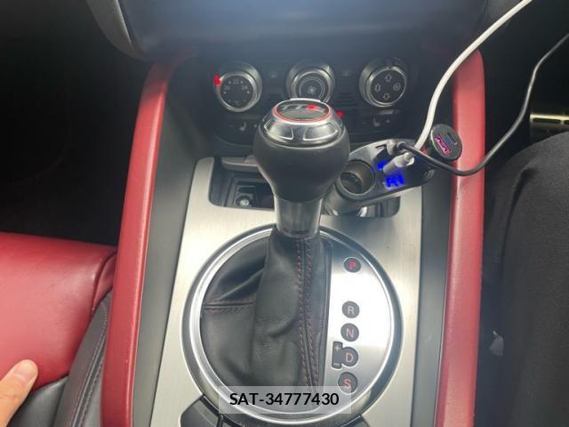 Audi TTS 2010-09 8371454-16