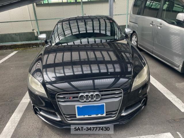 Audi TTS 2010-09 8371454-1