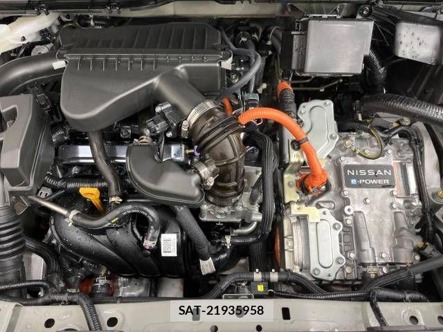 Nissan AURA 2022-11 819036-17