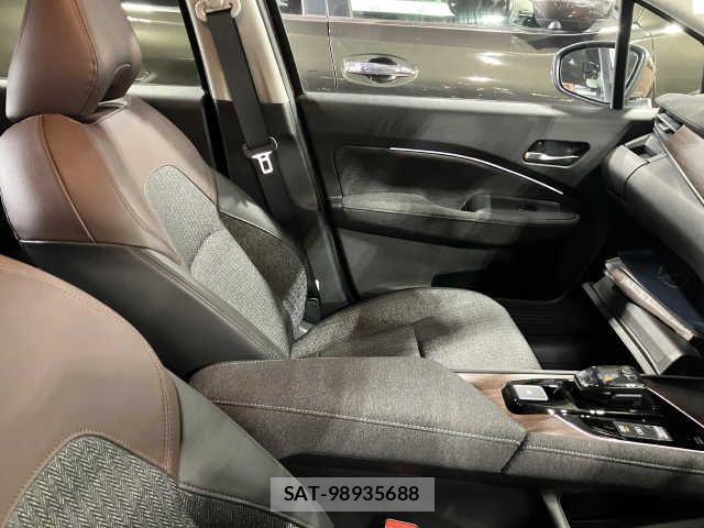 Nissan AURA 2024-08 825367-7