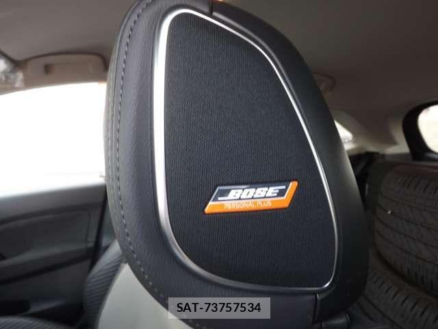 Nissan AURA 2024-08 860769-17