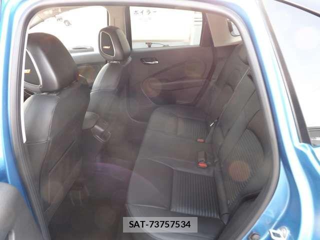 Nissan AURA 2024-08 860769-18